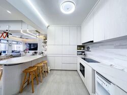Blk 874B Tampines Greenflora (Tampines), HDB 5 Rooms #560558481